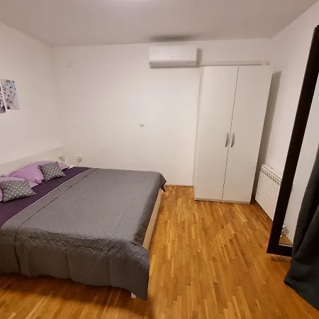 Apartment Maki *